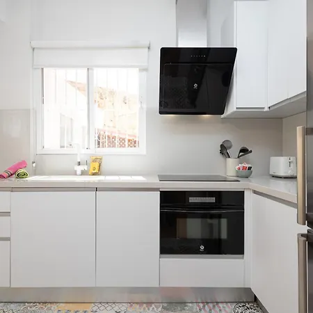 Apartment C66 Lovely 2 Bdr With Terrace Close To The